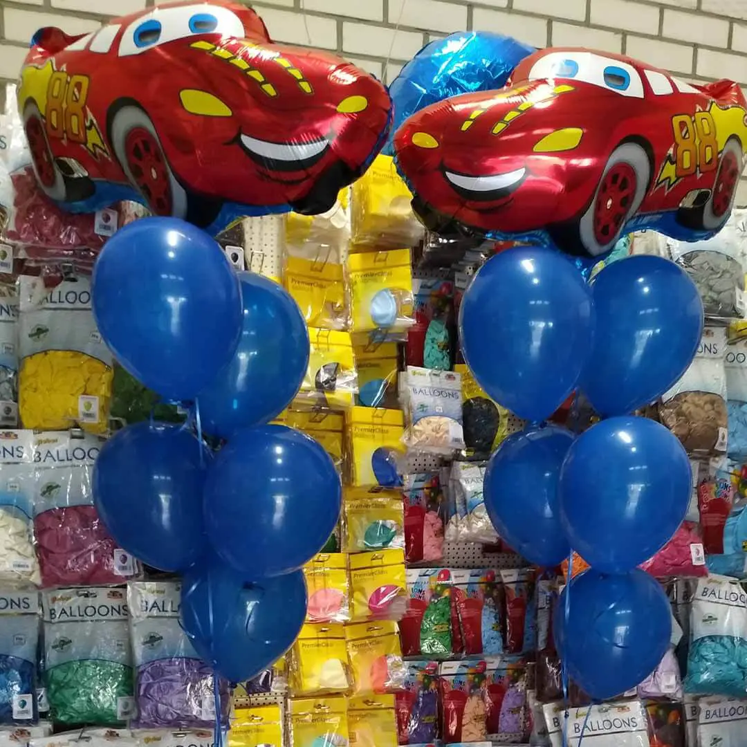 Kinderballon boeket met een auto id de style van cars