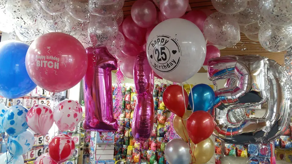 Leeftijd reuze ballonnen gevuld met helium